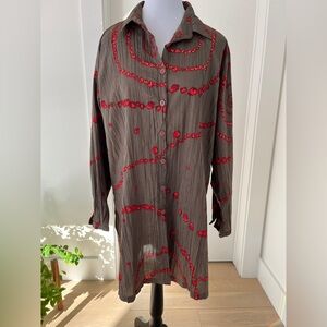 TARA VAO Tunic Blouse Button Front Spiral Splatter Pattern Crinkle Fabric Artsy